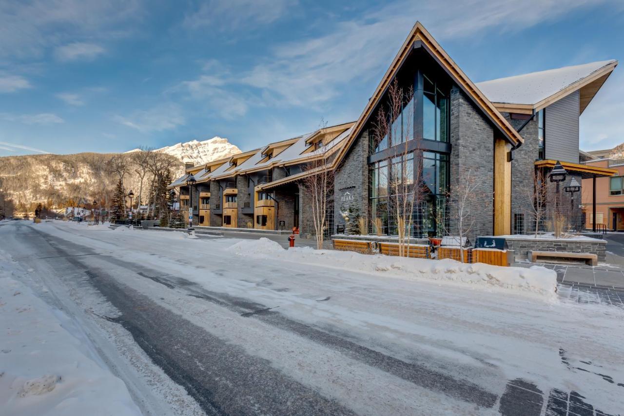 Peaks Hotel And Suites Banff Exterior photo